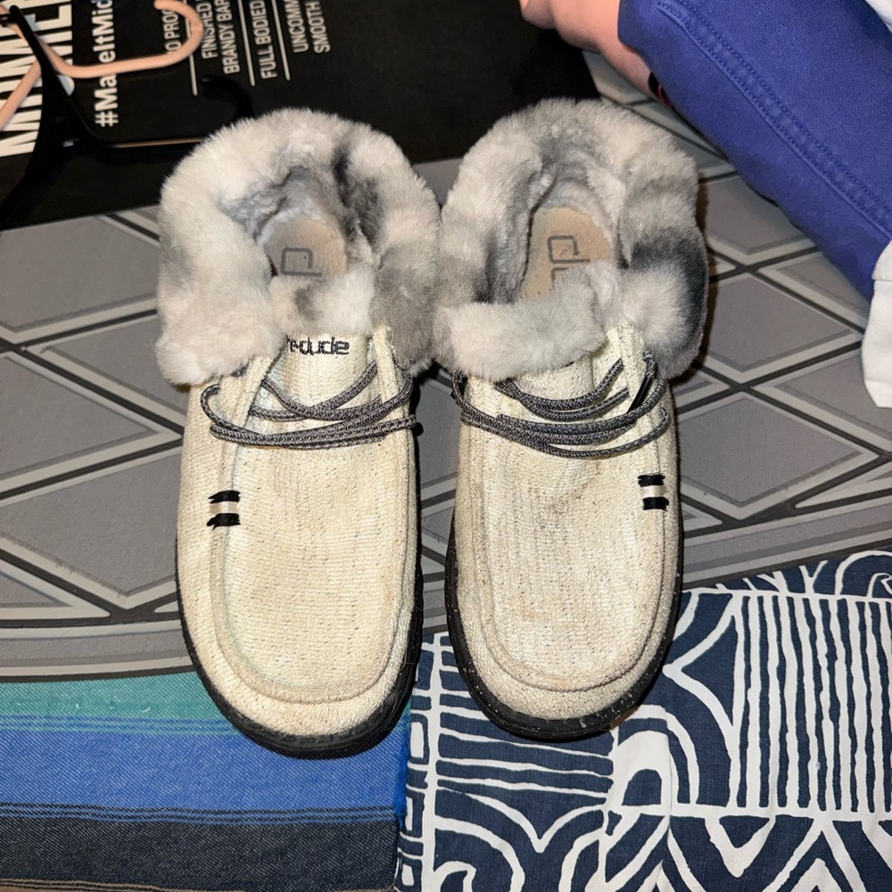 Hey Dude Women's Cream and Gray Fur-Lined Slippers